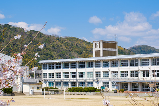 東京の小・中学校1,000 校以上の教材供給力